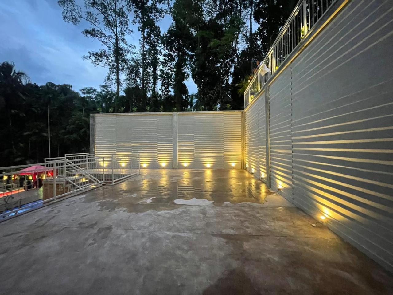 Hotel Grand Amanee Ratnapura Ngoại thất bức ảnh