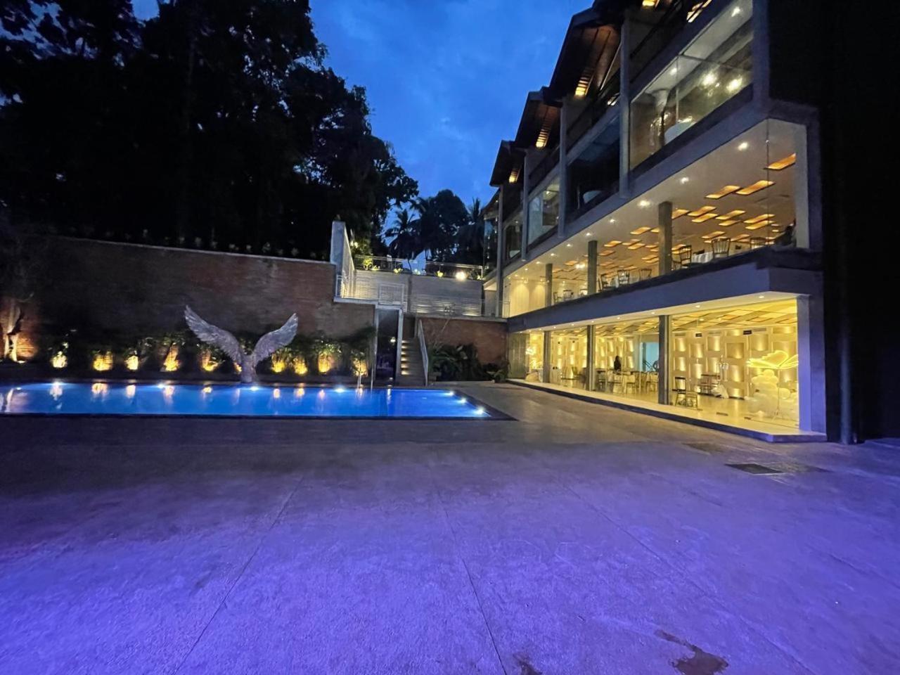 Hotel Grand Amanee Ratnapura Ngoại thất bức ảnh